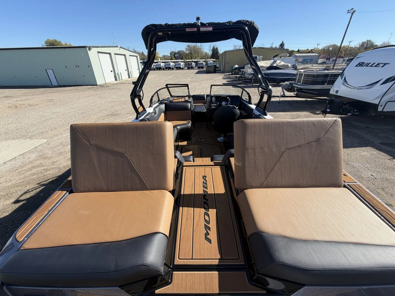 2027 MOOMBA MAX