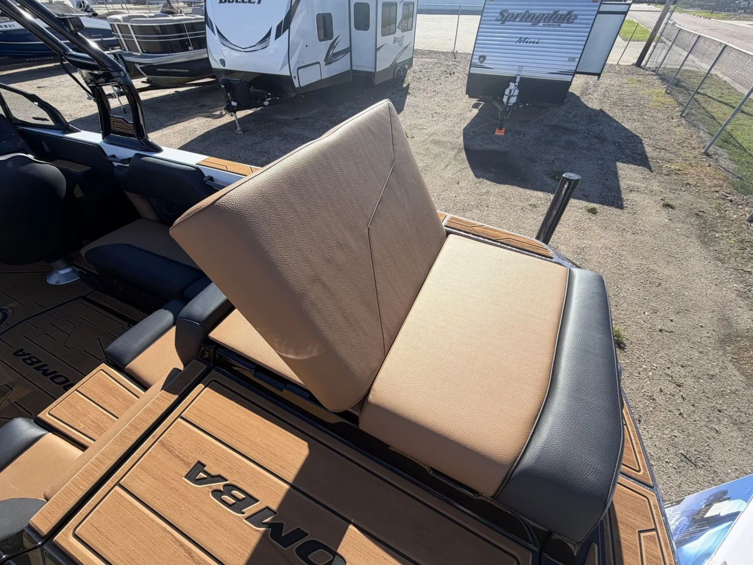 2027 MOOMBA MAX