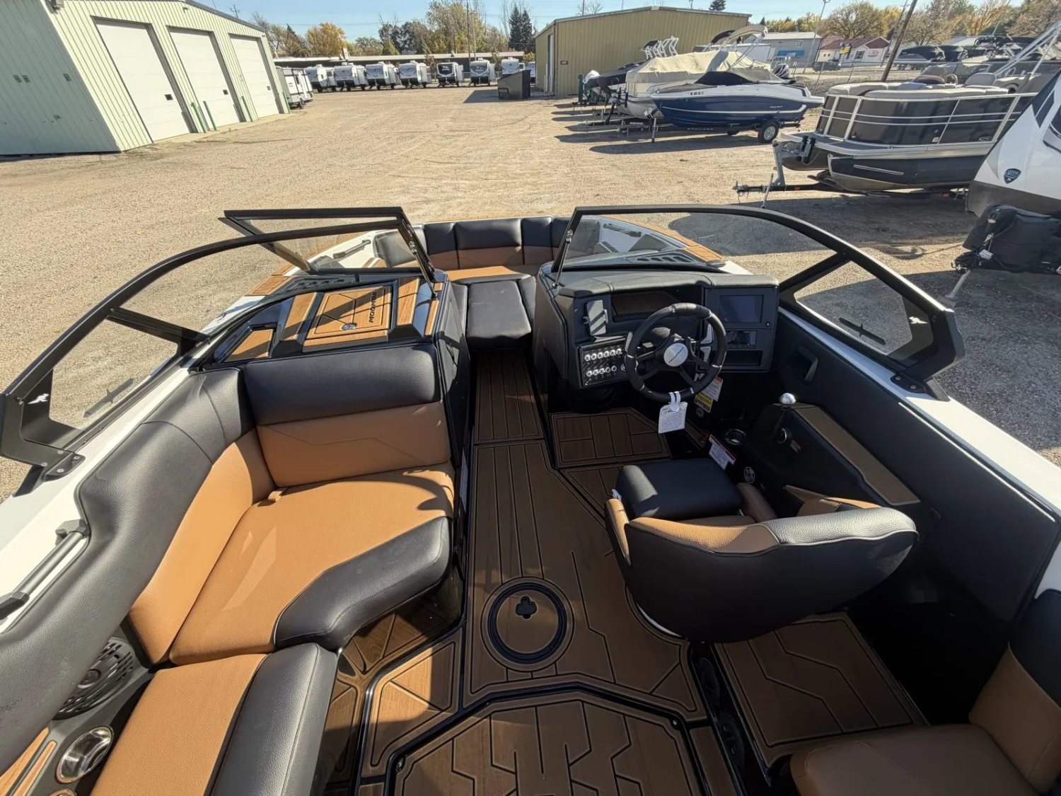 2027 MOOMBA MAX