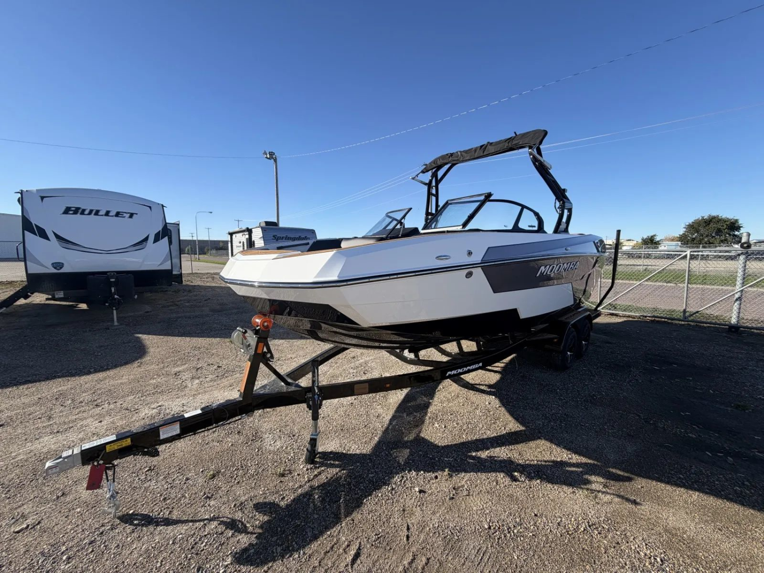 2027 MOOMBA MAX