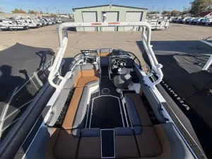 2027-moomba-max-142649-image11