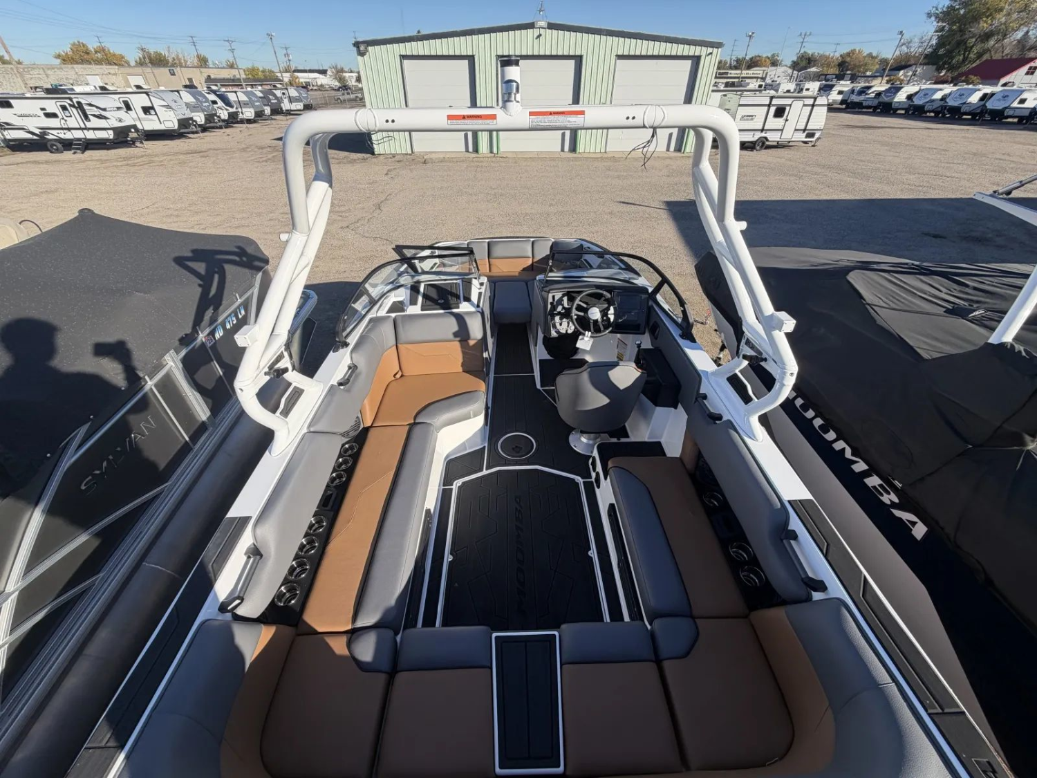 2027 MOOMBA MAX