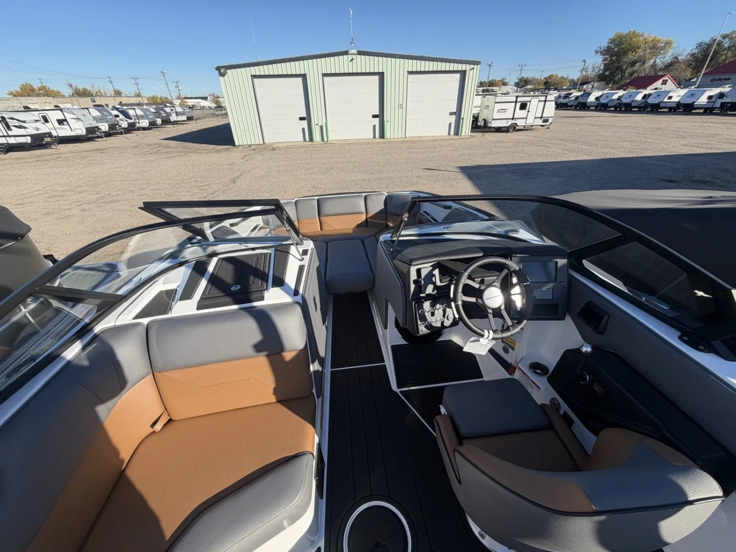 2027 MOOMBA MAX