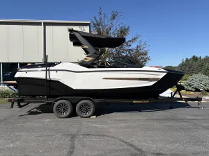 2027-mastercraft-x24-146398-image1