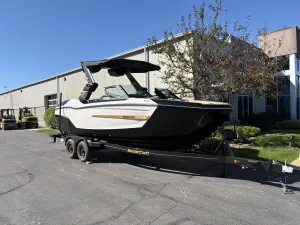 2027-mastercraft-x24-146398-image2