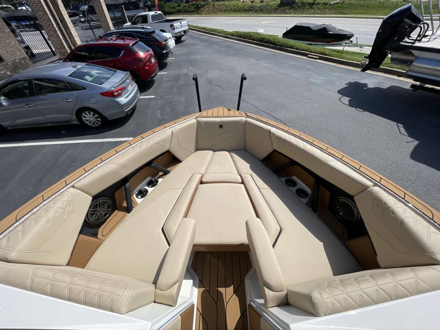 2027-nautique-s23-146524-image12