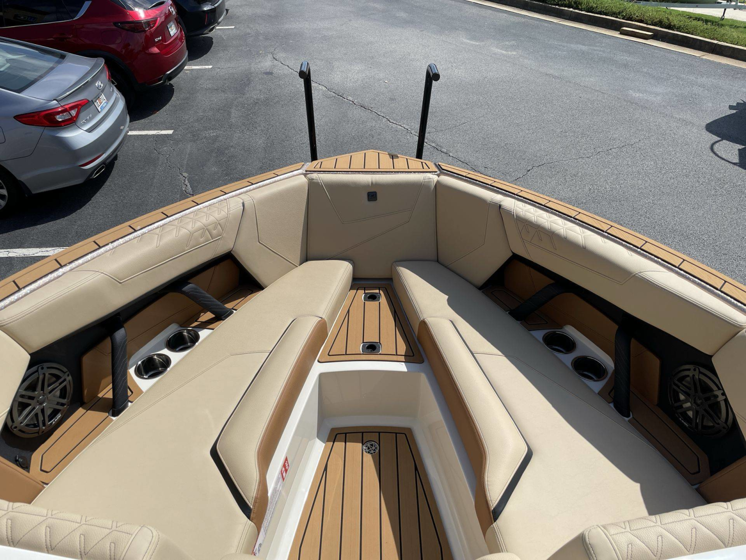 2027 Nautique S23