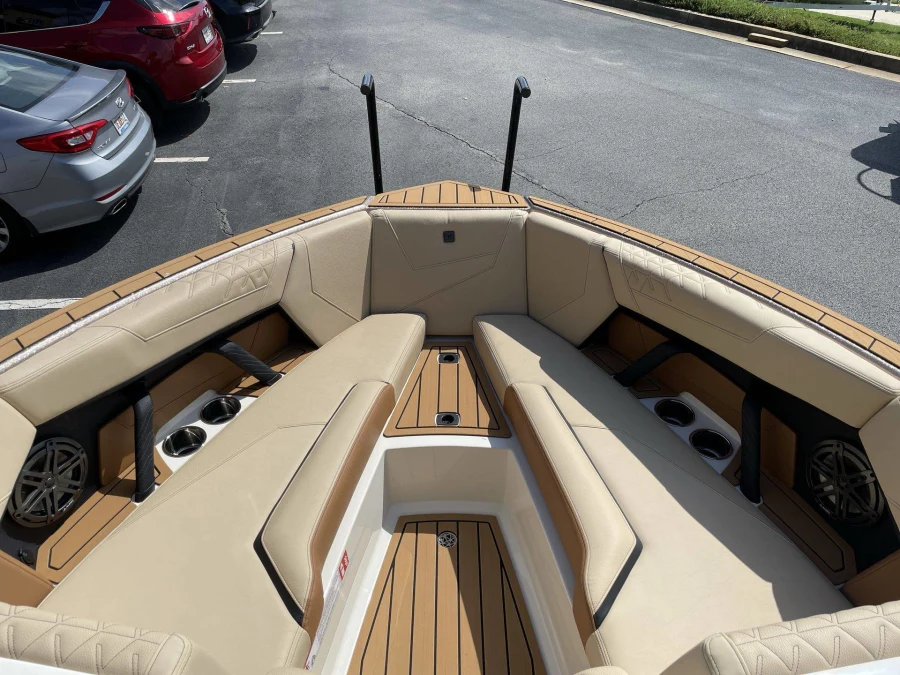 2027-nautique-s23-146524-image17