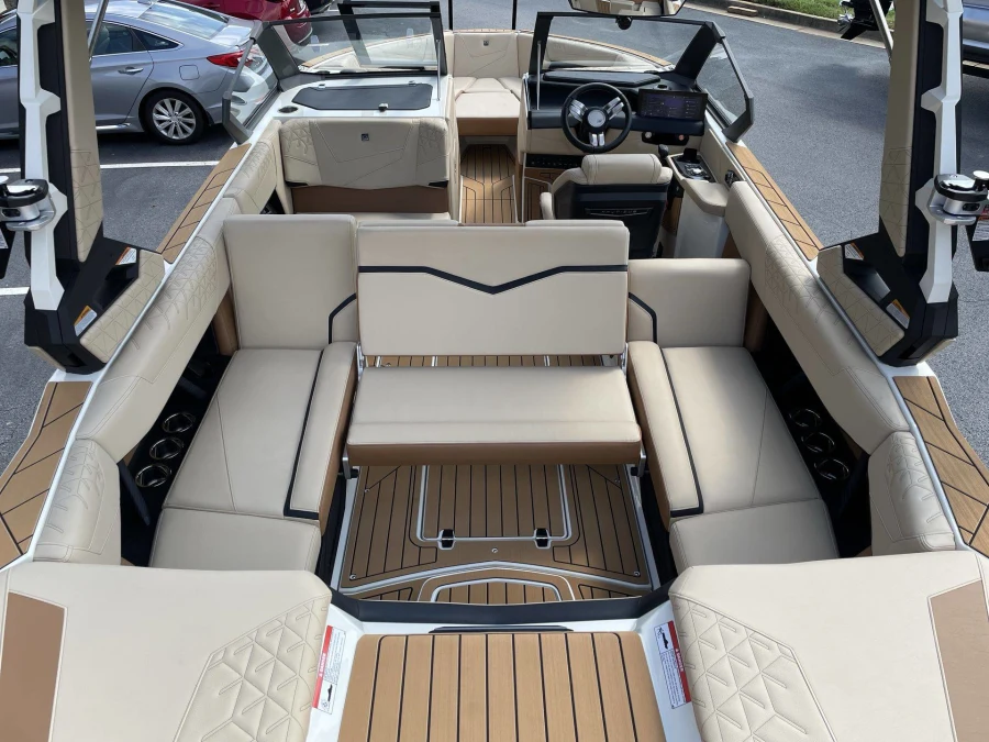 2027-nautique-s23-146524-image29