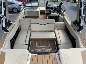 2027-nautique-s23-146524-image29