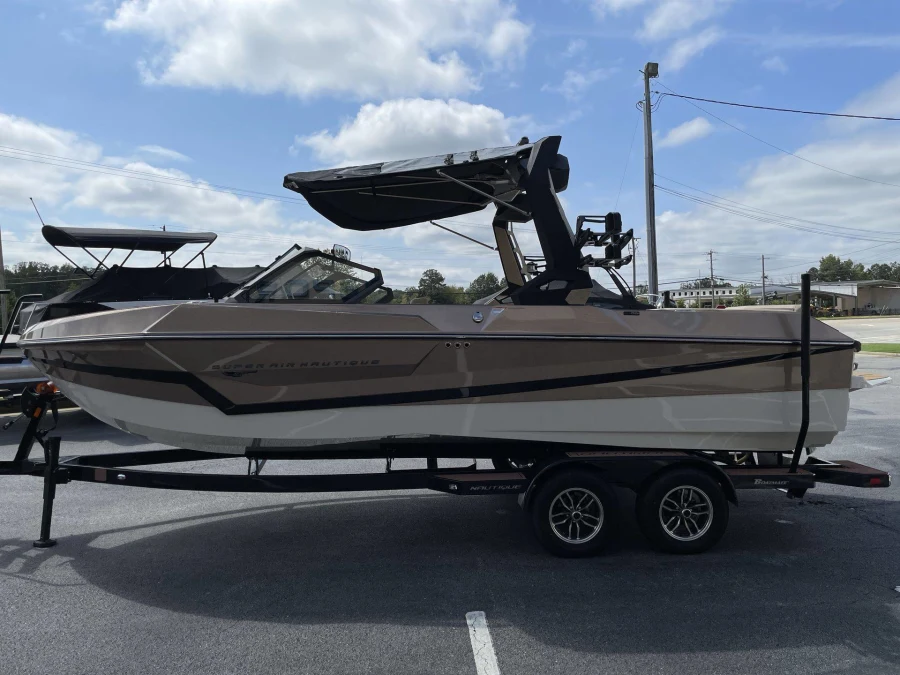 2027-nautique-s23-146524-image3