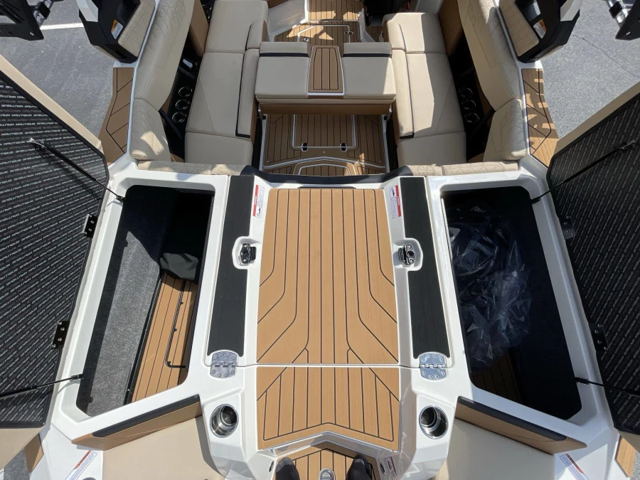 2027-nautique-s23-146524-image9