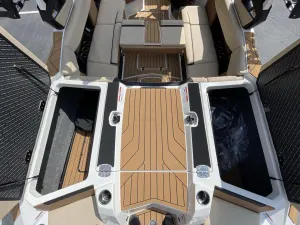 2027-nautique-s23-146524-image9