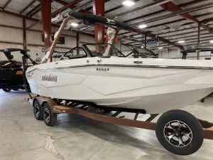 2027-malibu-wakesetter-22-lsv-146527-image1