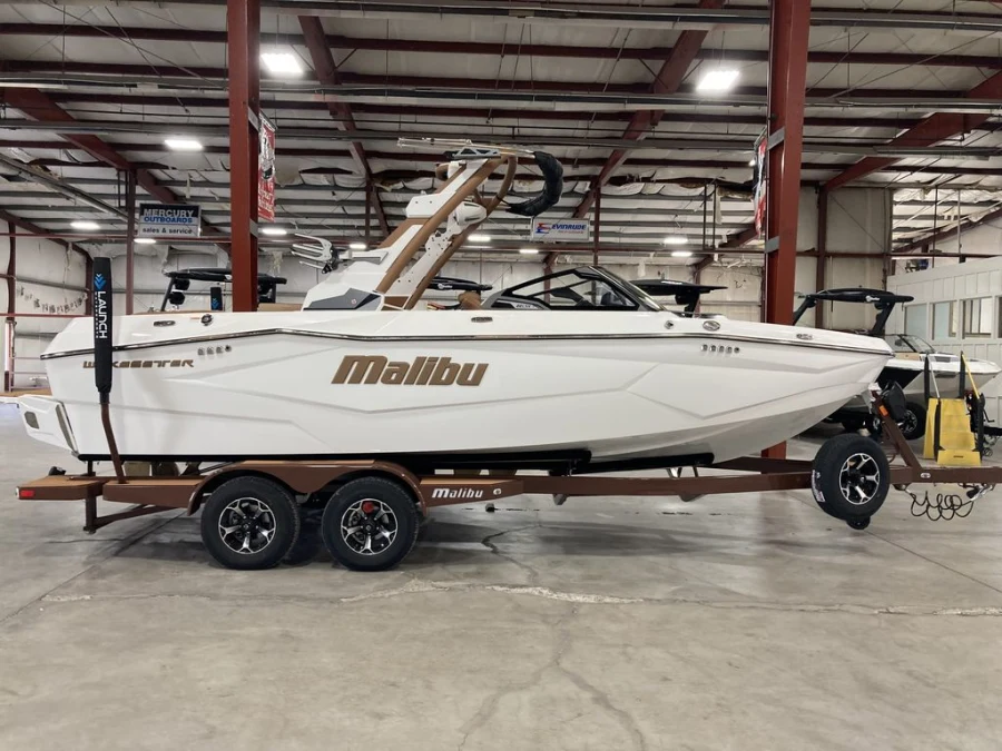 2027-malibu-wakesetter-22-lsv-146527-image8