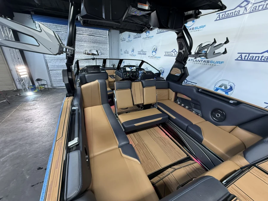 2027-supra-se-146530-image24