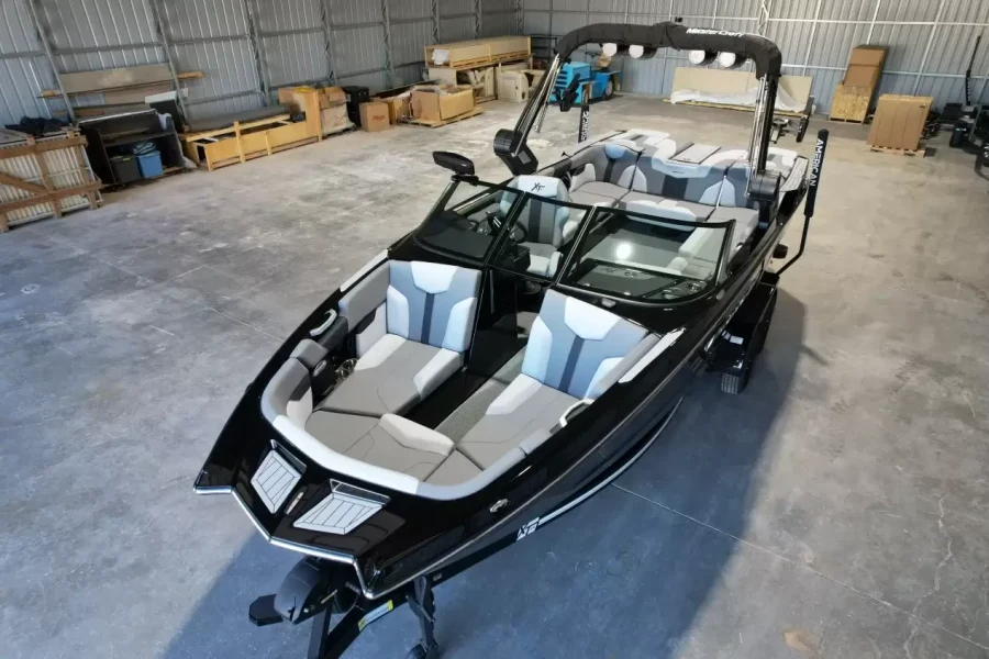 2027-mastercraft-xt24-146532-image12