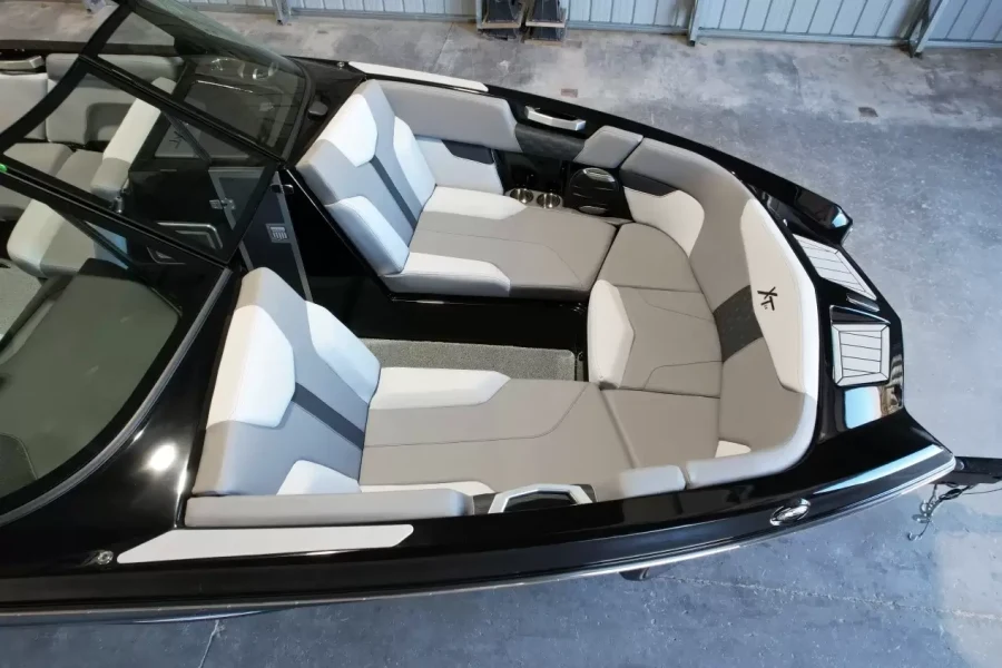2027-mastercraft-xt24-146532-image17