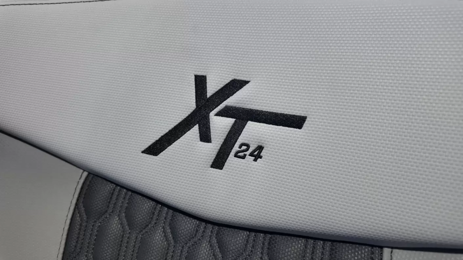 2027 Mastercraft XT24