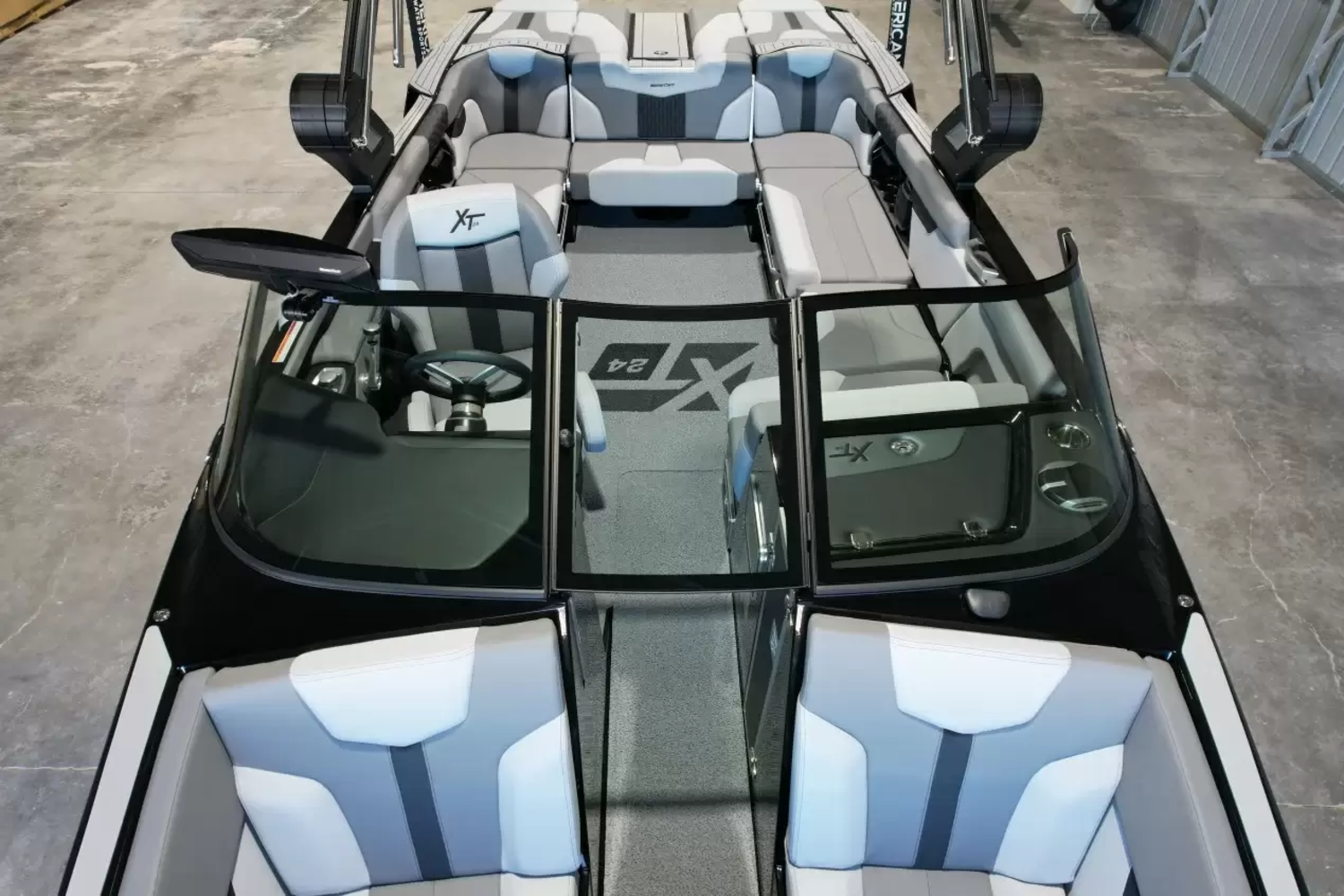 2027 Mastercraft XT24