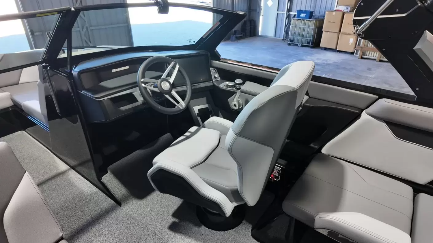 2027 Mastercraft XT24