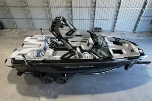 2027-mastercraft-xt24-146532-image3