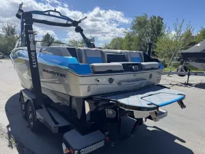 2022-malibu-wakesetter-25-lsv-146545-image5