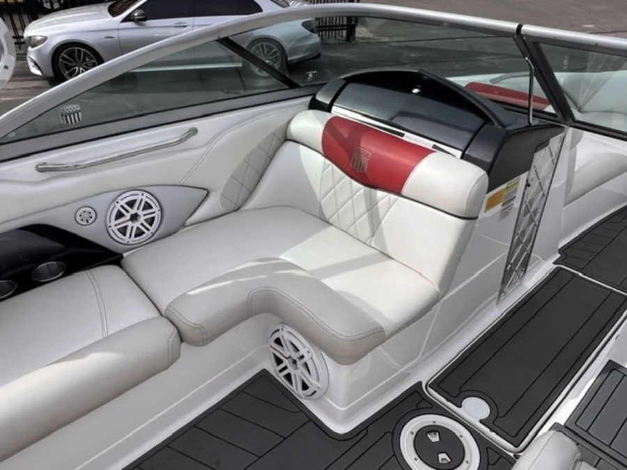 2011-mastercraft-x45-146549-image13