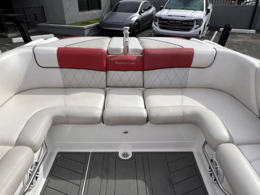 2011-mastercraft-x45-146549-image15