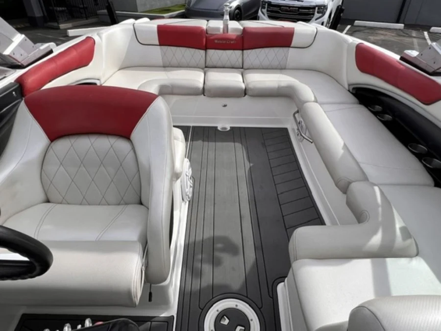 2011-mastercraft-x45-146549-image18
