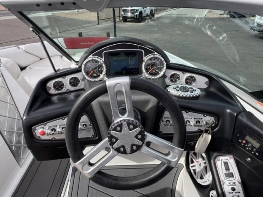2011-mastercraft-x45-146549-image19
