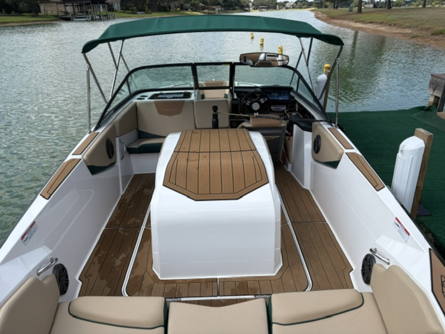 2022 Nautique Ski 200