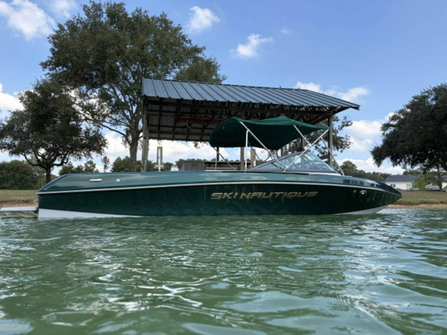 2022 Nautique Ski 200