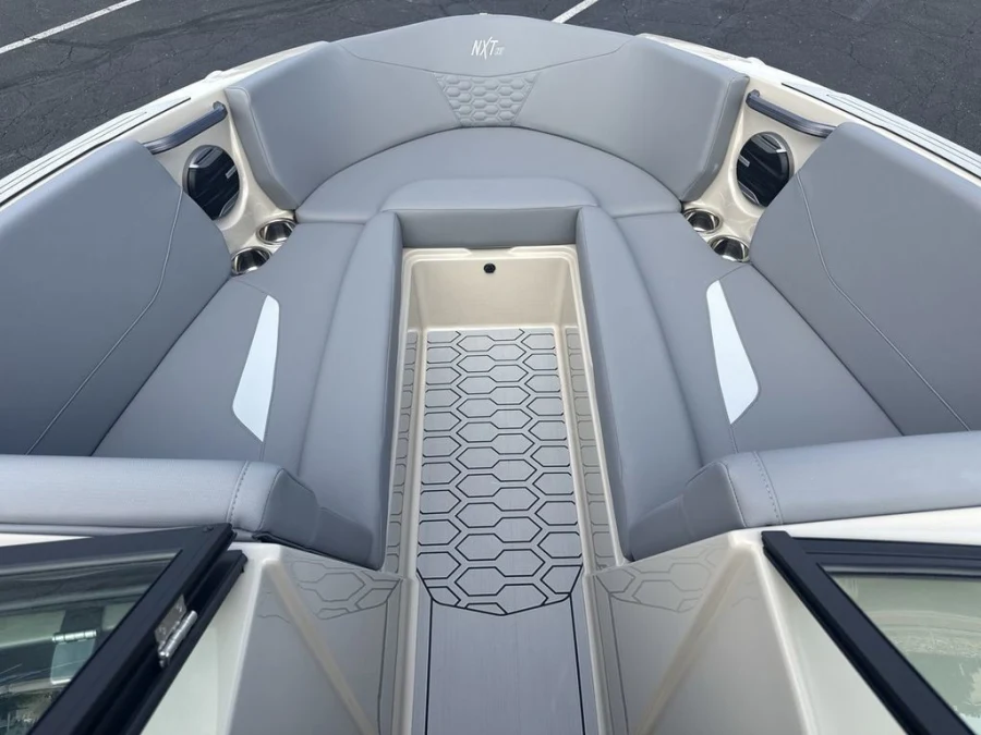 2027-mastercraft-nxt23-146555-image11