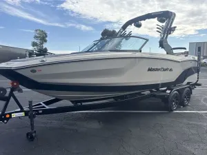 2027 Mastercraft NXT23 Icon
