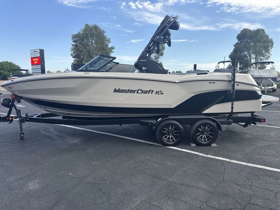2027-mastercraft-nxt23-146555-image2