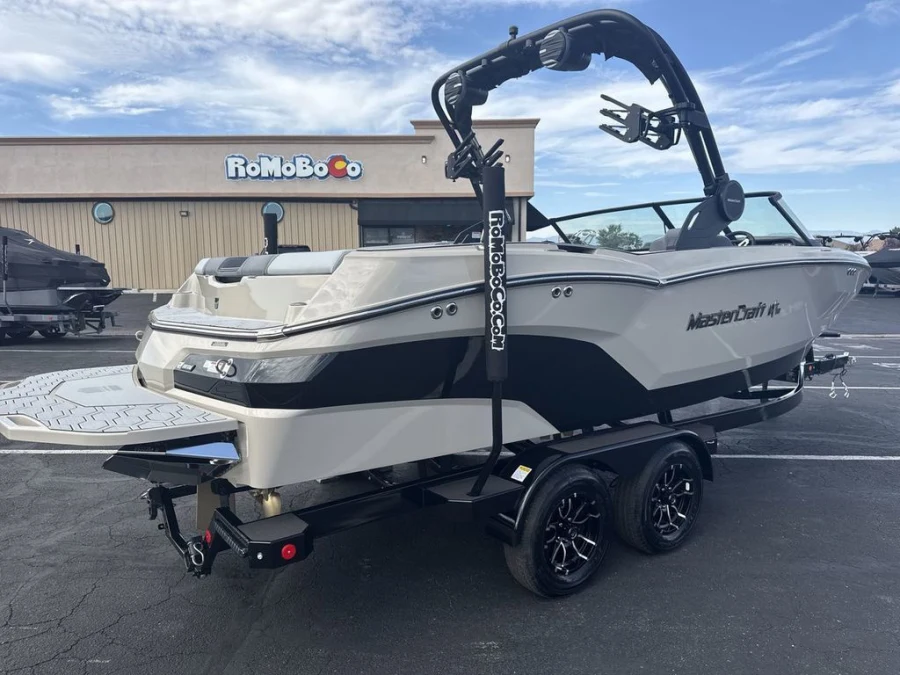 2027-mastercraft-nxt23-146555-image5