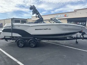 2027 Mastercraft NXT23 Icon
