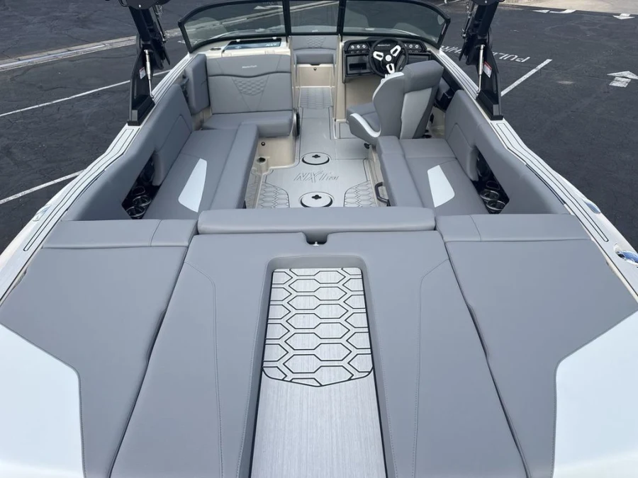 2027-mastercraft-nxt23-146555-image9