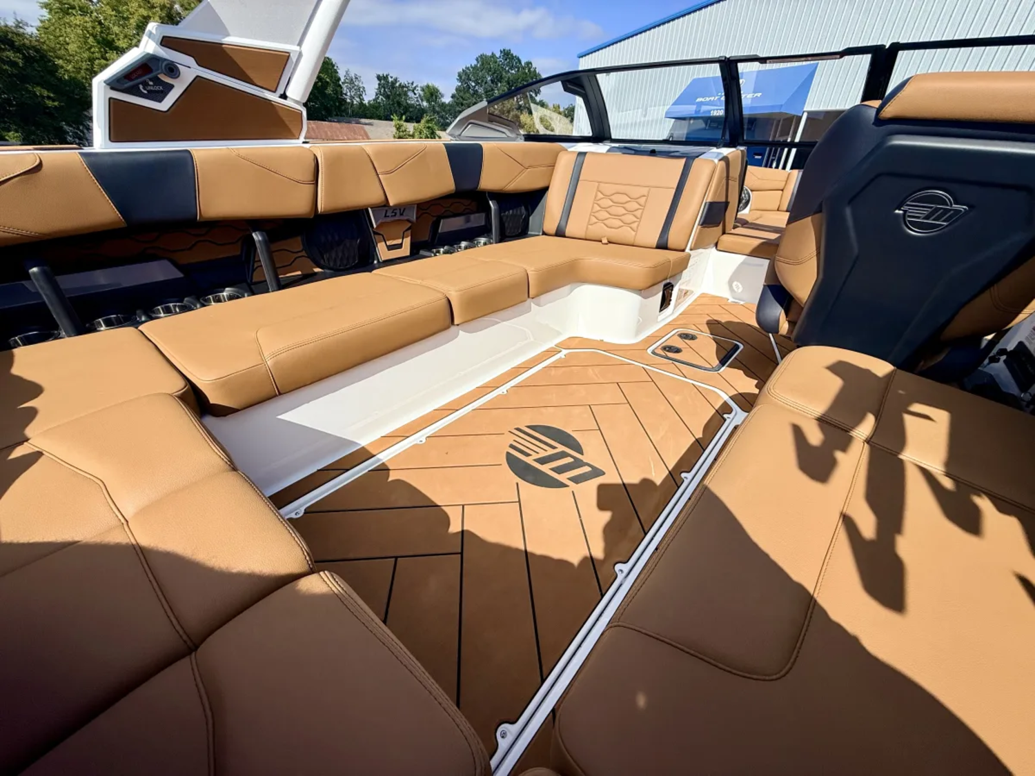 2027 Malibu Wakesetter 23LSV