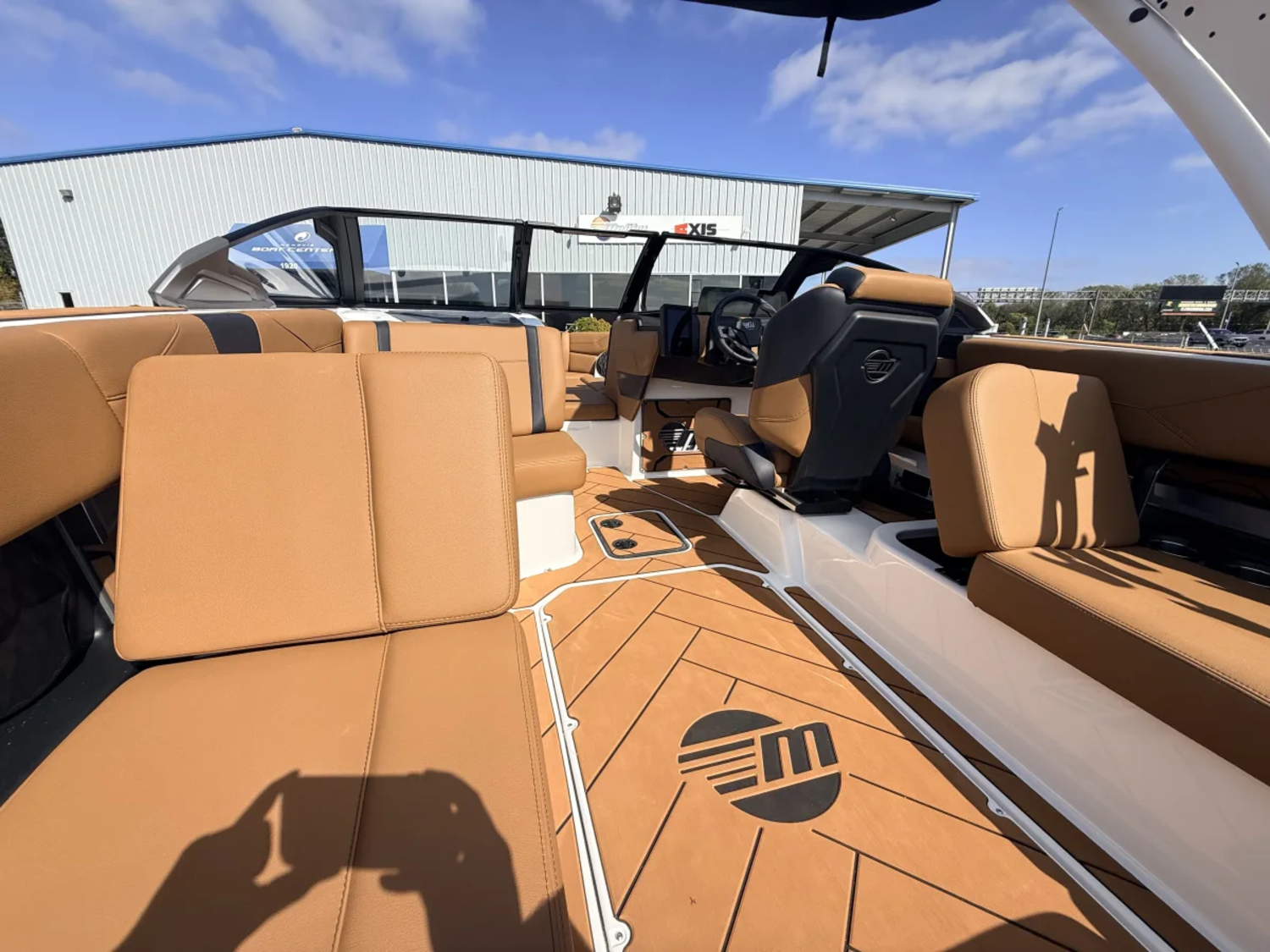 2027 Malibu Wakesetter 23LSV