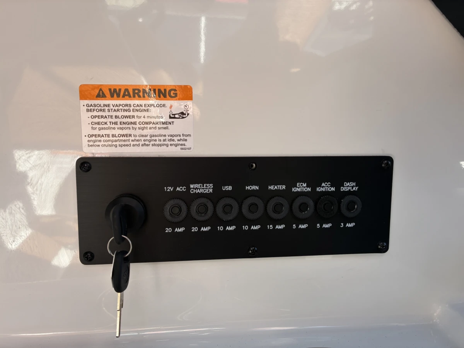 2027 AXIS T220