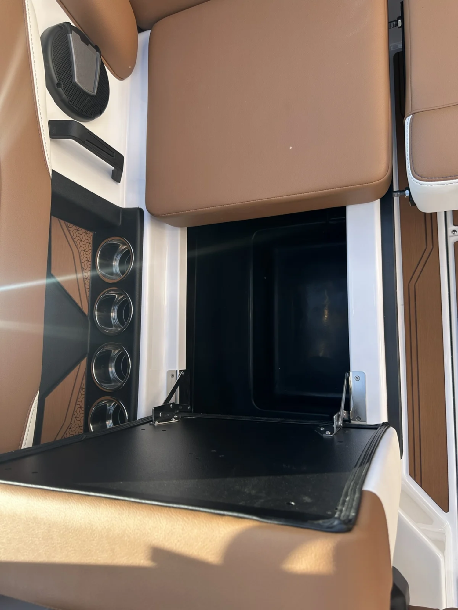 2027 AXIS A200