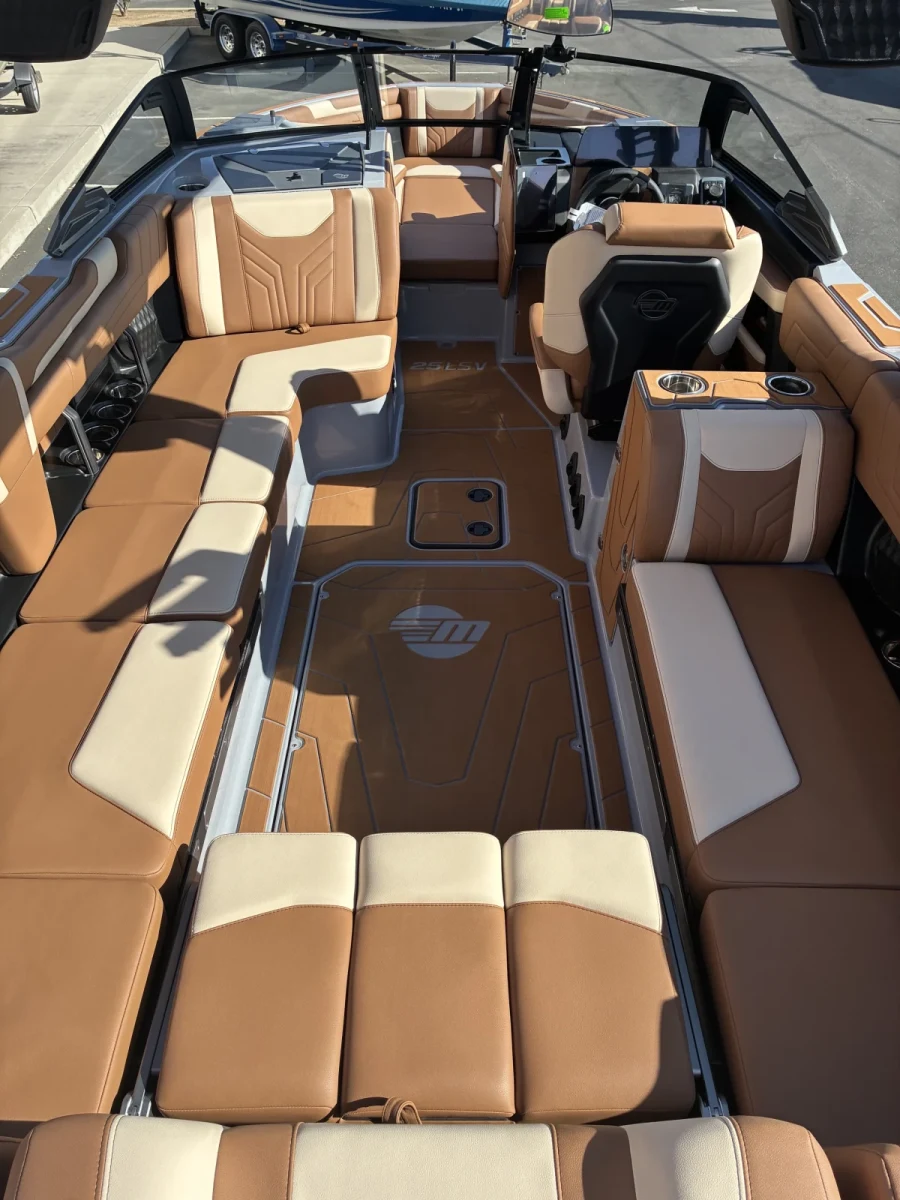 2027-malibu-wakesetter-25-lsv-146568-image17.webp
