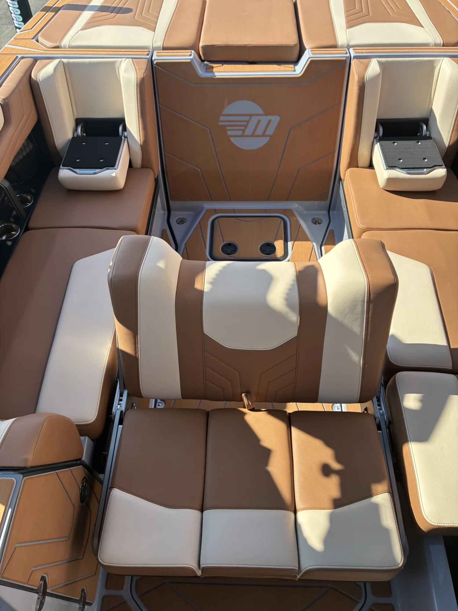 2027 MALIBU 25LSV