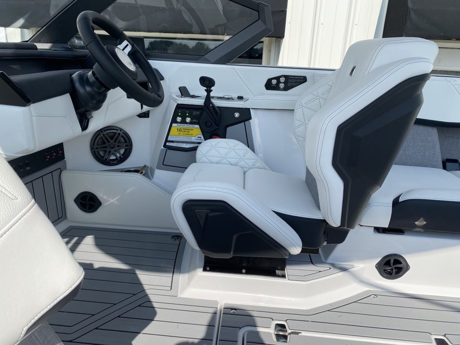 2027 Nautique Super Air Nautique S23