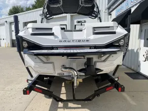 2027-nautique-s23-146583-image3