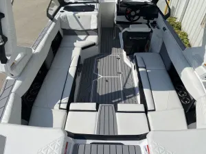 2027-nautique-s23-146583-image6