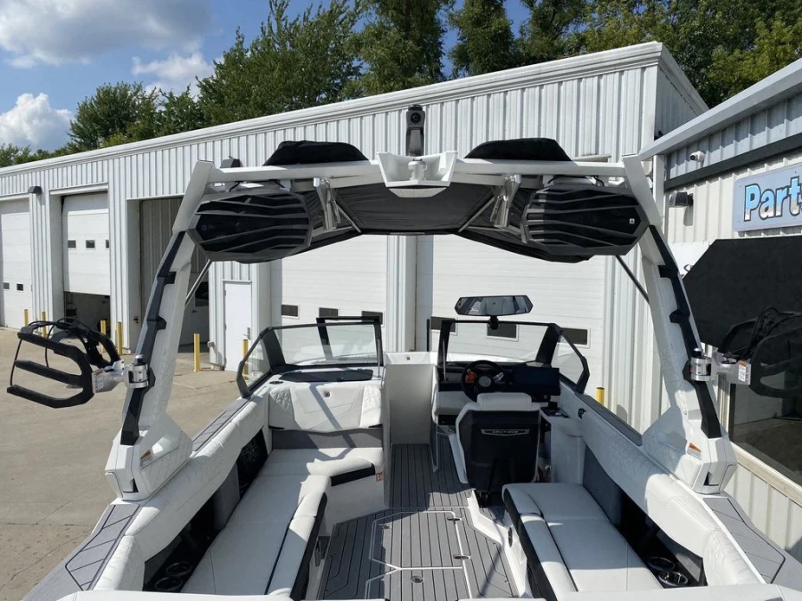 2027-nautique-s23-146583-image7