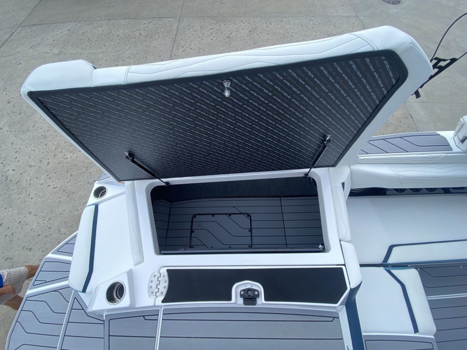 2027 Nautique Super Air Nautique G23